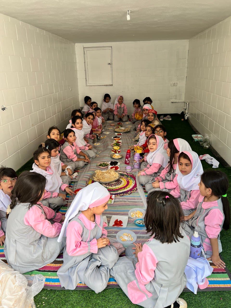 دبستان و پیشدبستانی باغ ستارهها